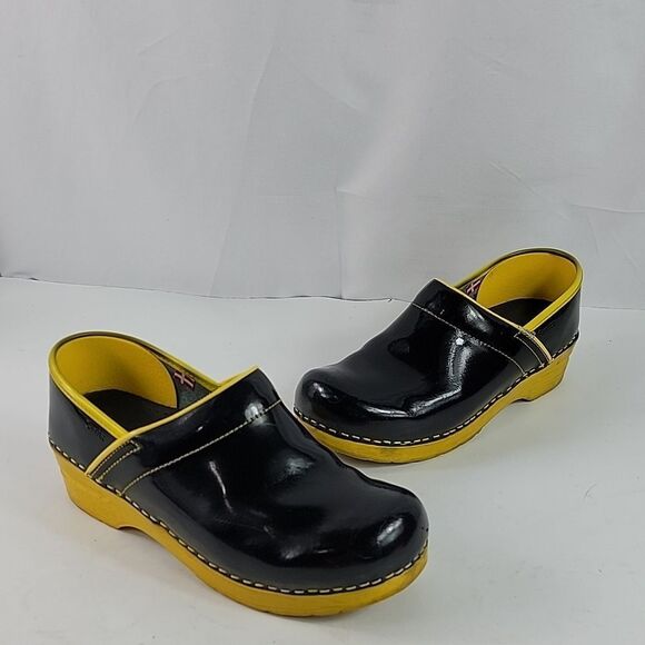 Sanita Xenia Black / Yellow Leather Women's Clogs - Picture 3 of 16